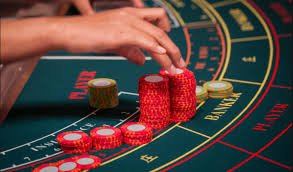 Visual kartu Teen Patti futuristik